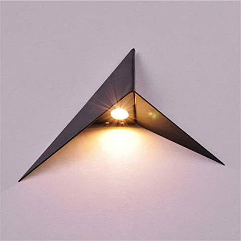 Lampada da parete moderna a LED 3W Lampada da parete a forma triangolare Bianco freddo 6000K per camera da letto, ristorante, corridoio, caffetteria, bar Nero