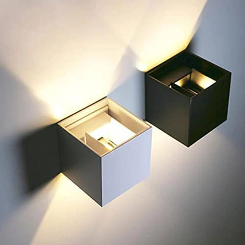 Lampada da parete a LED per esterni, confezione da 2, applique da interni da 12 W con illuminazione da parete per esterni ad angolo regolabile, lampada da parete moderna impermeabile IP65 per soggiorno, camera da letto (nero) bianco caldo 3000 K