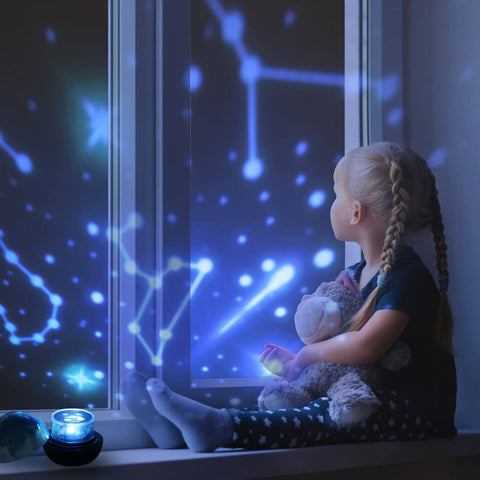 Proiettore Stellare Luce Notturna, Proiettore Cielo Stellato Galassia, Lampada per Proiezione Cielo Stellato con Rotazione a 360° e 6 Film di Proiezione, per Regali di Compleanno, Natale, Halloween, Festa dei Bambini