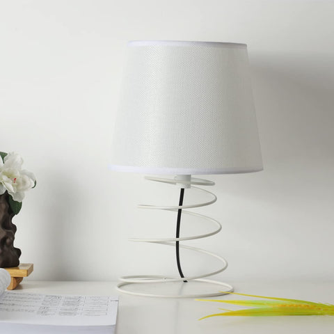 Lampada da tavolo moderna e minimalista, lampada da scrivania in tessuto bianco con tubo di ferro a spirale industriale, luce notturna E27 per studio, soggiorno, camera da letto, comodino (senza lampadine)