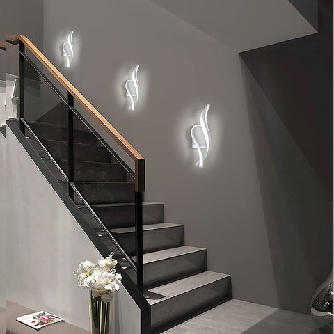 Lampada da parete moderna a LED a forma di spirale bianco freddo 6000K per camera da letto, soggiorno, corridoio, ingresso