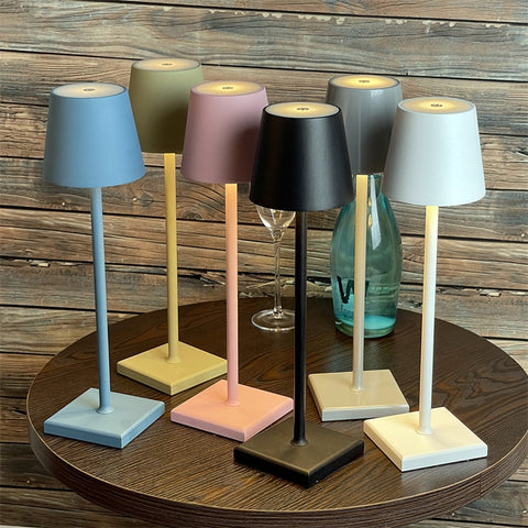 Lampada da tavolo portatile ricaricabile Lampada da comodino moderna Bianco caldo 3000K per sala da pranzo Camera da letto Campeggio Balcone Esterno Grigio