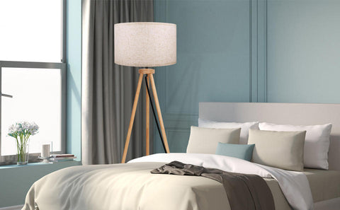 Lampada da terra con treppiede in legno, lampada da terra a LED con interruttore a pedale, lampada da terra vintage, lampada da terra con lampadina E27 e paralume in lino per soggiorno camera da letto
